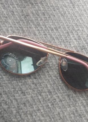 Дитячі сонцезахисні окуляри