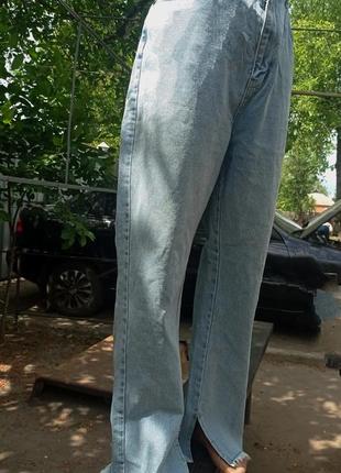 Стильні голубі джинси з бахромою і розрізами2 фото
