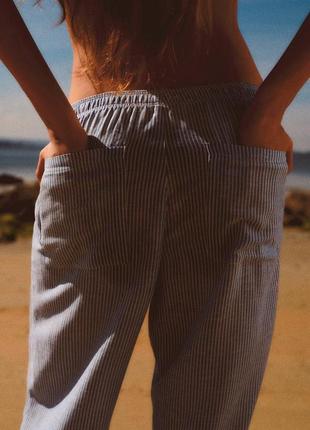 Полосатые брюки в пижамном стиле2 фото