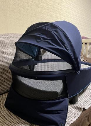 Продам отличную синюю люльку от cybex priam