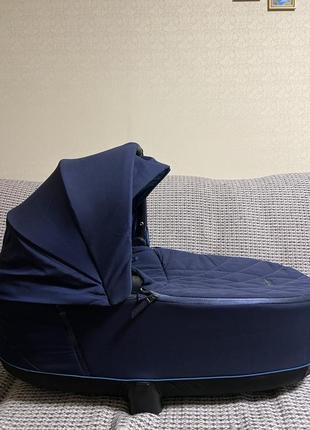 Продам отличную синюю люльку от cybex priam