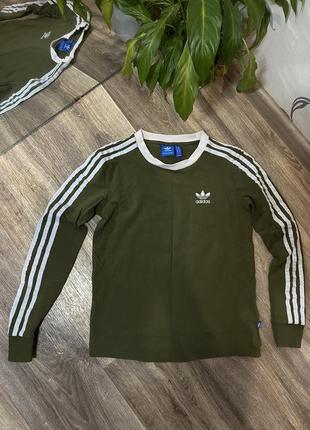 Лонгслив adidas