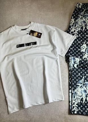 Жіночий костюм beige vuitton