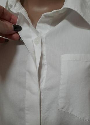 Белая удлиненная рубашка4 фото