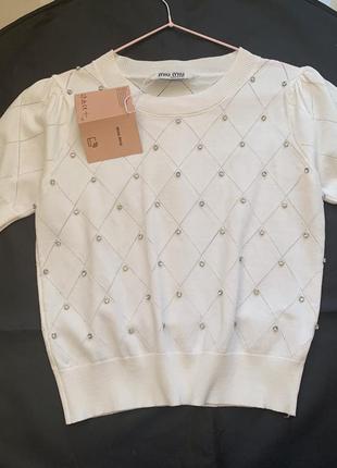 Футболка miu miu белая со стразами, укороченная, в наличии
