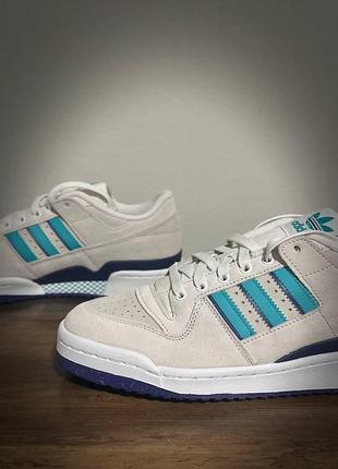 Adidas forum 84 adv low
crystal white / preloved blue