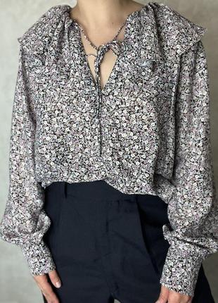 Очаровательная пышная блуза h&m в цветочный принт с воротником размер м свободный крой ворот волан романтическая5 фото