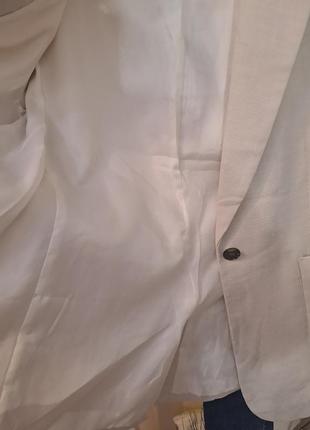 Прямой блейзер  пиджак модель с воротником, на контрасных пуговицах  с карманами и на атласной  подкладкe.  коллекция бренда h&м6 фото