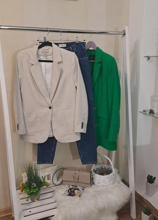 Прямой блейзер  пиджак модель с воротником, на контрасных пуговицах  с карманами и на атласной  подкладкe.  коллекция бренда h&м4 фото