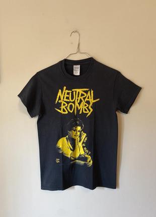 T-shirt neutral bombs punk
