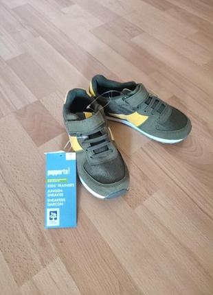 Кроссовки очень удобные и носки. на осеннюю сухую погоду идеально