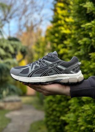 Чоловічі кросівки asics