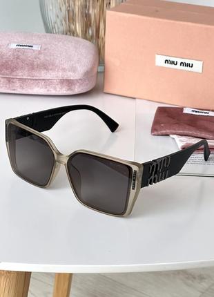 Солнцезащитные очки miu miu