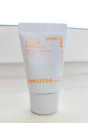 Сонцезахисний крем із сучасними хімічними фільтрами innisfree daily uv defense sunscreen spf 3610 фото
