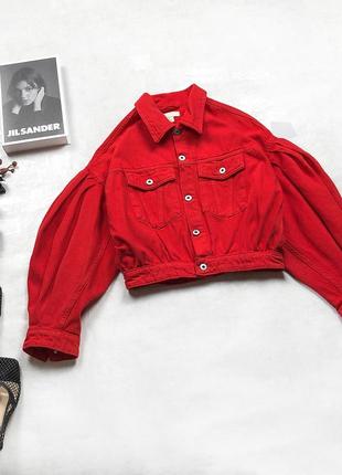 Шикарный ультрамодный джинсовый oversized пиджак трендового красного цвета с пышными рукавами2 фото