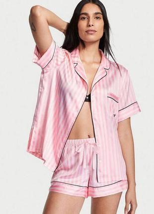 Сатиновая пижама с шортами victoria’s secret satin short pj set, розовая в полоску