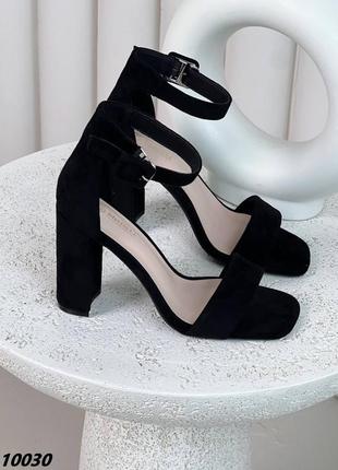 Женские босоножки на каблуке с ремешком квадратный блочный каблук черные с квадратным носком замшевые на каблуке босоножки замша