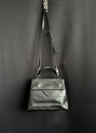 Coccinelle черная базовая сумка кожа