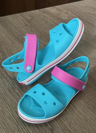 Сандалии crocs