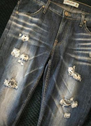 Рваные летние джинсы gloria jeans