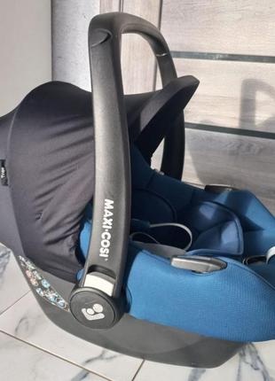 Легкое автокресло переноска maxi-cosi i-size compliant