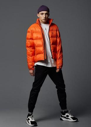Короткая весенняя куртка-пуховик holla оранжевая