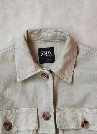 Голубая мятная короткая куртка джинсовая рубашка кроп укороченная оверсайз с накладными zara10 фото