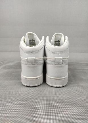 Кросівки жіночі підліткові nike air jordan 1 all white 36-419 фото