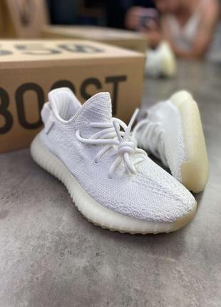 Кроссовки adidas yeezy boost 350 v2 triple white  белые ob195