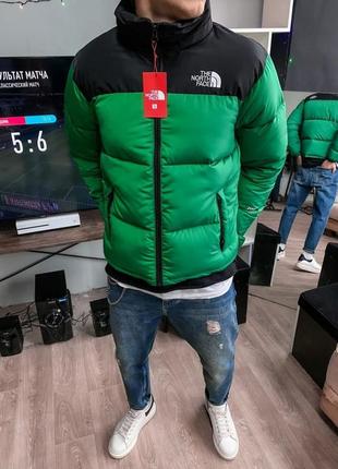 Пуховик в стиле the north face зеленая