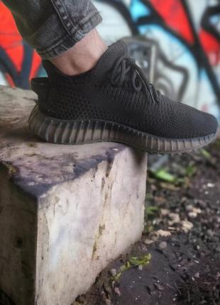 Кросівки adidas yeezy boost 350 v2 чорного кольору