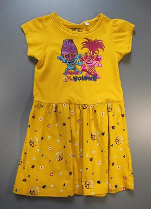 Стильное веселое летнее платье с тролями для девочки 4-5 лет