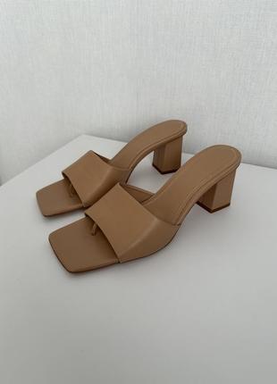 Босоніжки zara шкіряні