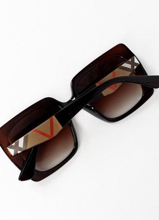 Темно-коричневые квадратные солнцезащитные очки2 фото