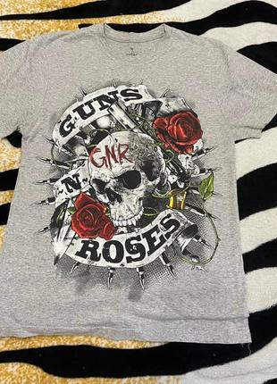 Футболка серая guns'n'roses, размер м. новая футболка унисекс, подойдет как мужчинам так и женщинам, принт не трескается, не выгорает.