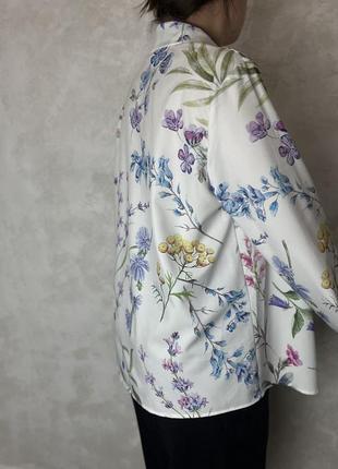 Дуже гарна сорочка блуза в квітковий принт блузка в квіти святкова нарядна весняна розмір l xl оверсайз вільний крій9 фото