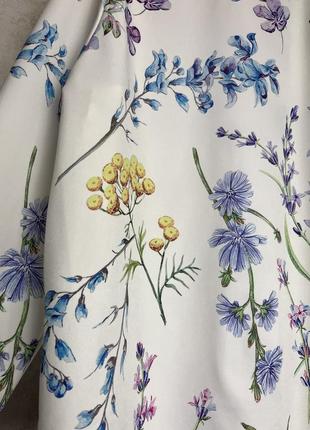 Дуже гарна сорочка блуза в квітковий принт блузка в квіти святкова нарядна весняна розмір l xl оверсайз вільний крій5 фото