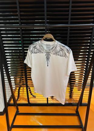 Футболка в стилі marcelo burlon