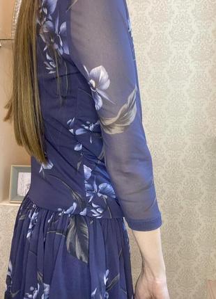 Синие платье с v-образным вырезом и драпировкой в цветочный принт ganni5 фото