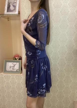 Синие платье с v-образным вырезом и драпировкой в цветочный принт ganni6 фото