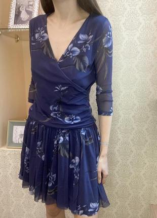 Синие платье с v-образным вырезом и драпировкой в цветочный принт ganni7 фото