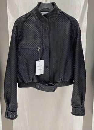 Кожаная куртка бомбер косуха в стиле bottega vneta