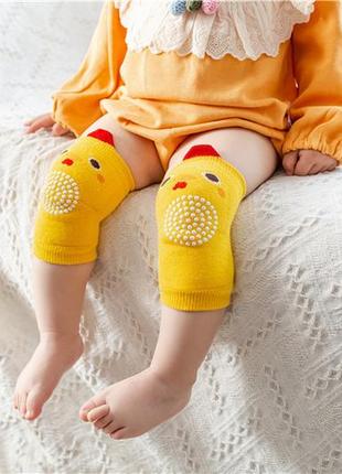 Трикотажные  антискользящие наколенники  для детей желтые2 фото