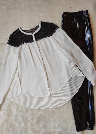 Белая блуза рубашка шифон плиссе на спине складками черным гипюром сверху ажурная vero moda