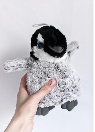 Очень милая игрушка пушистый пингвинчик