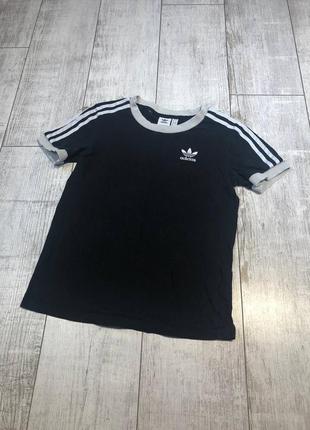 Футболка adidas