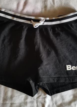 Шорты bench на девочку - подростка 14-15 лет в очень хорошем состоянии.