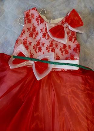 Очень красивое оригильное платье для девочки8 фото