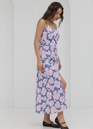 Довге літнє плаття з розрізом блакитне в рожеві квіти5 фото