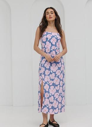 Довге літнє плаття з розрізом блакитне в рожеві квіти4 фото